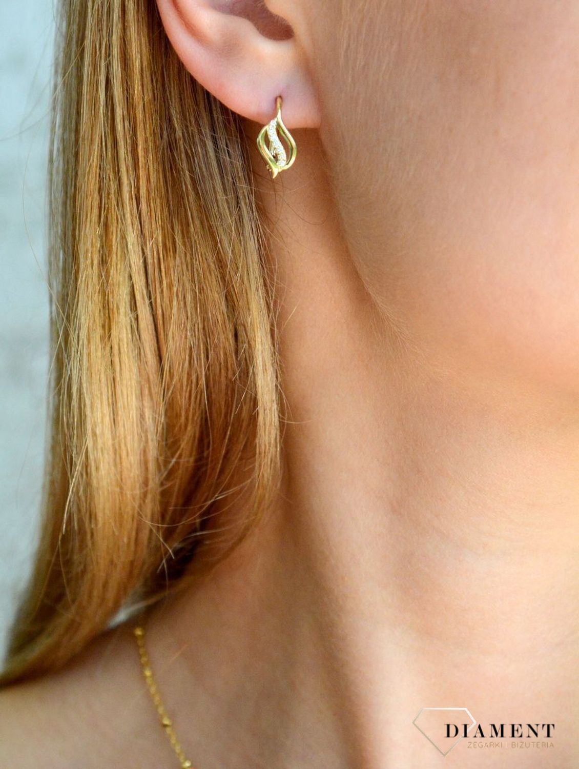 Złote kolczyki damskie 375 z pasmem białych cyrkonii KL 9972A 375.jpg